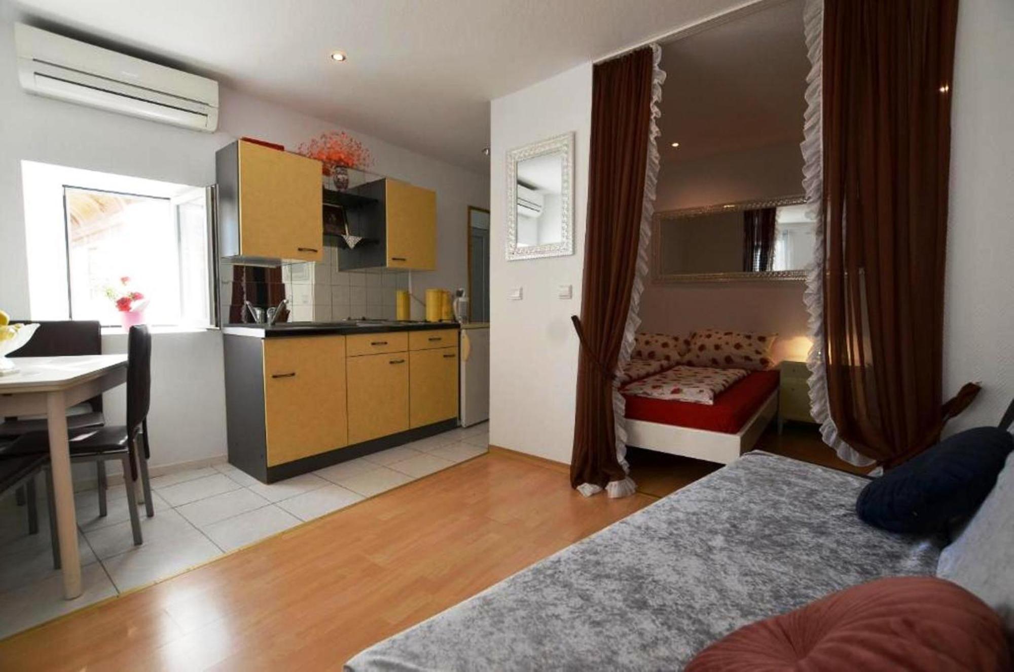 Augusta Apartment Rovinj Eksteriør billede